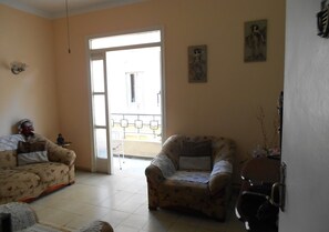 32-Zoll-LCD-Fernseher mit Digitalempfang, Fernseher