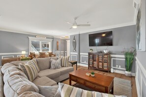 Condo, Multiple Beds (Silver Seas 303) | Living area