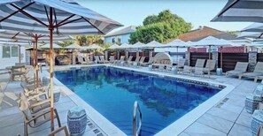 Outdoor pool - Silver Seas 303 (Tybee Island)