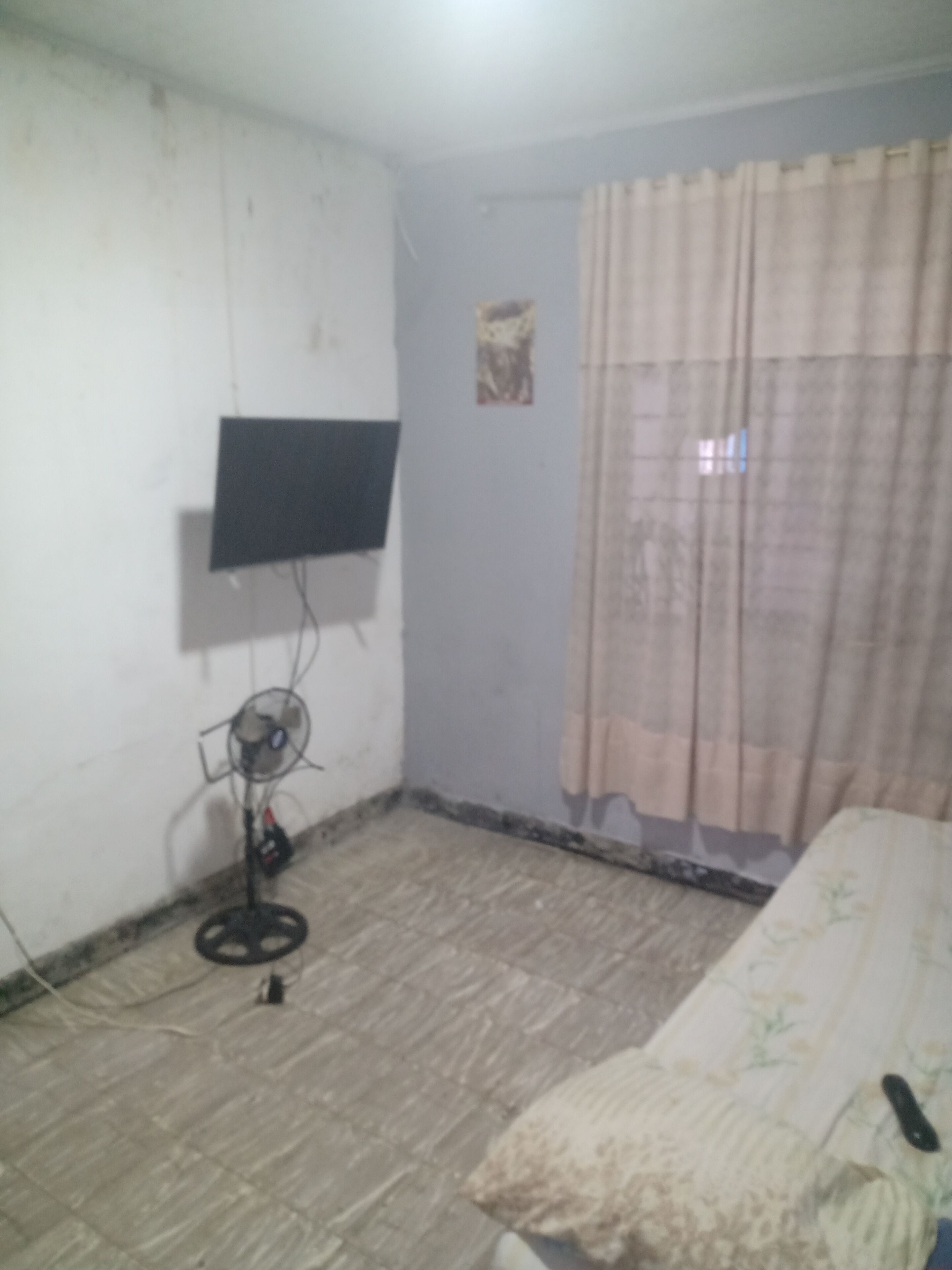 Habitación estándar, 1 cama matrimonial | Wifi gratis y acceso para silla de ruedas 