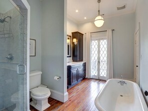 Condo, Multiple Beds (Southern Elegance Main House) | Bathroom