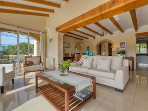 TV - Wonderful private villa for 6 people with A/C, private pool, WIFI, TV and terrace (Xàbia)