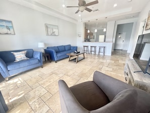 Premier-Apartment, 2 Schlafzimmer | Hochwertige Bettwaren, individuell dekoriert, individuell eingerichtet