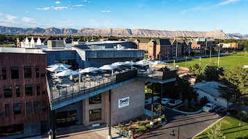 单人房 | 高档床上用品、加厚床垫、熨斗/熨衣板、免费 WiFi