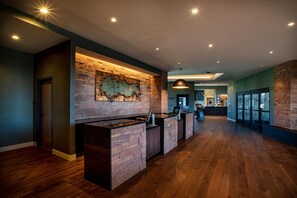 Lobby - Hotel Maverick (Grand Junction)