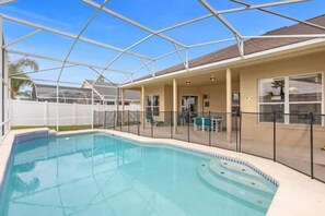 Beheizter Pool
