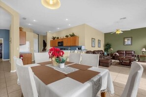 Dining - Fun Family Escape: 6 BR Oasis w/Private South-Facing Pool! (Davenport)