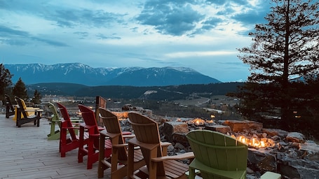 Exterior detail. Headwaters Lodge at Eagle Ranch Resort