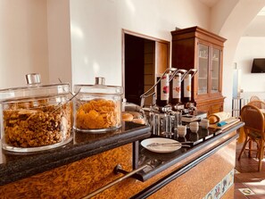 Dining - Jazz Hotel (Naples)
