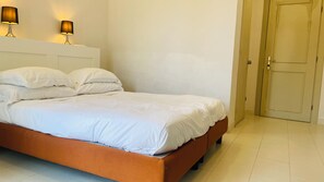 Room - Jazz Hotel (Naples)