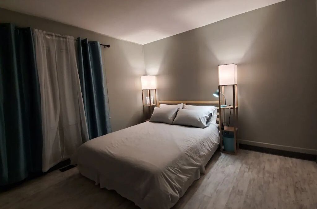 2 habitaciones, tabla de planchar con plancha y wifi gratis 