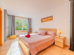 3 Schlafzimmer, Reisekinderbett, kostenloses WLAN