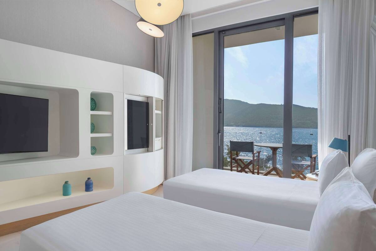 premium room, 2 single beds, balcony | view from room