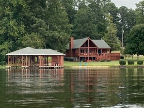 Exterior - Beautiful 3 bedroom, 2 bath Log Home with Sandy Beach & Expansive Lake Views!! (Lake Gaston, Littleton)