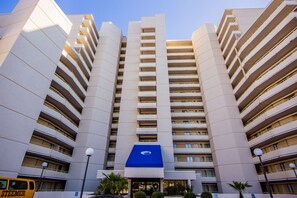 Exterior - Premiere Condo!! Gorgeous!! You Have Truly Found Paradise! + Beach Locker! (Myrtle Beach)
