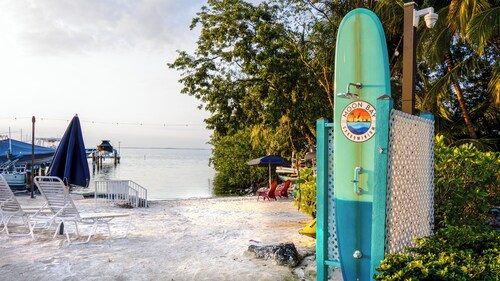 B105 Moon Bay - 3 bedroom townhouse includes studio apartment and boat dockage