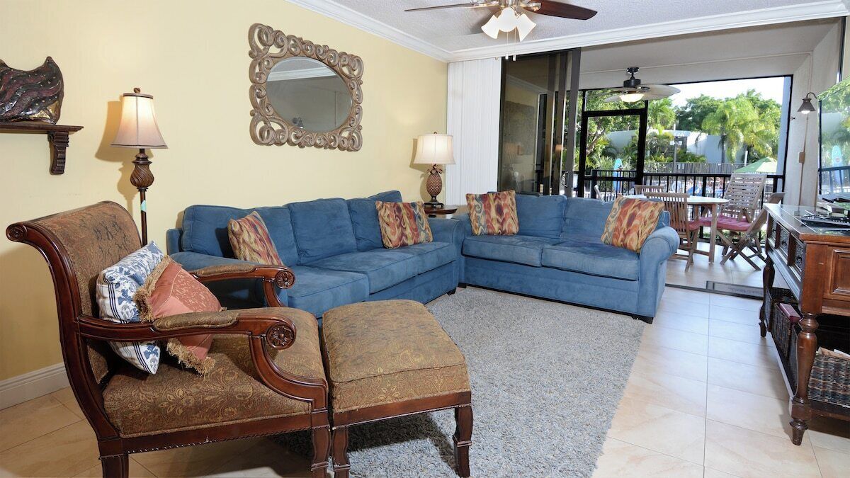 电视、桌上足球、乒乓球