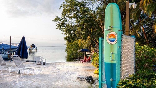 B105 Moon Bay - 3 bedroom townhouse includes studio apartment and boat dockage