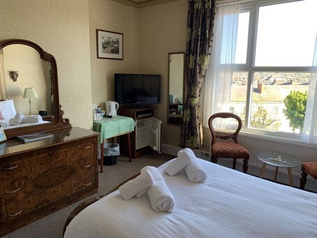 The Capri Guesthouse - Image 50
