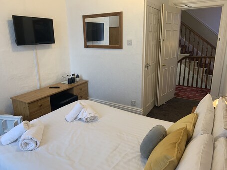 The Capri Guesthouse - Image 39