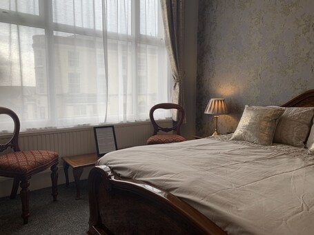 The Capri Guesthouse - Image 41