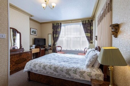 The Capri Guesthouse - Image 55