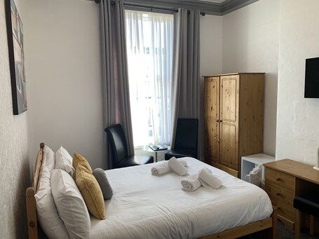 The Capri Guesthouse - Image 57