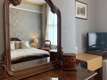 The Capri Guesthouse - Image 43
