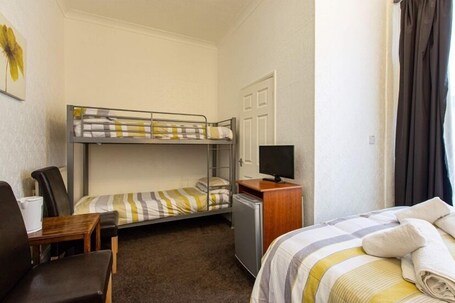 The Capri Guesthouse - Image 60