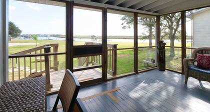 Waterfront Cabin On Bastrop Bayou With A Lighted Fishing Pier