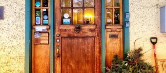 Valhalla Suite – Cozy, Eclectic Studio in Downtown Nelson