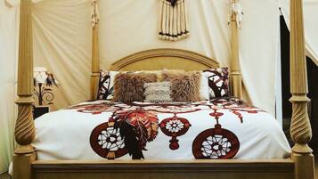 1 bedroom, desk, iron/ironing board, WiFi