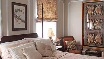 Oriental Room | Iron/ironing board, free WiFi, bed sheets