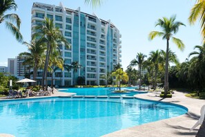 Pool - Apartment 7 people Pool Golf, acces to the Beach. (Nuevo Vallarta,)