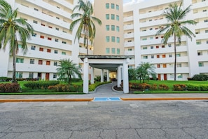 Exterior - Apartment 7 people Pool Golf, acces to the Beach. (Nuevo Vallarta,)