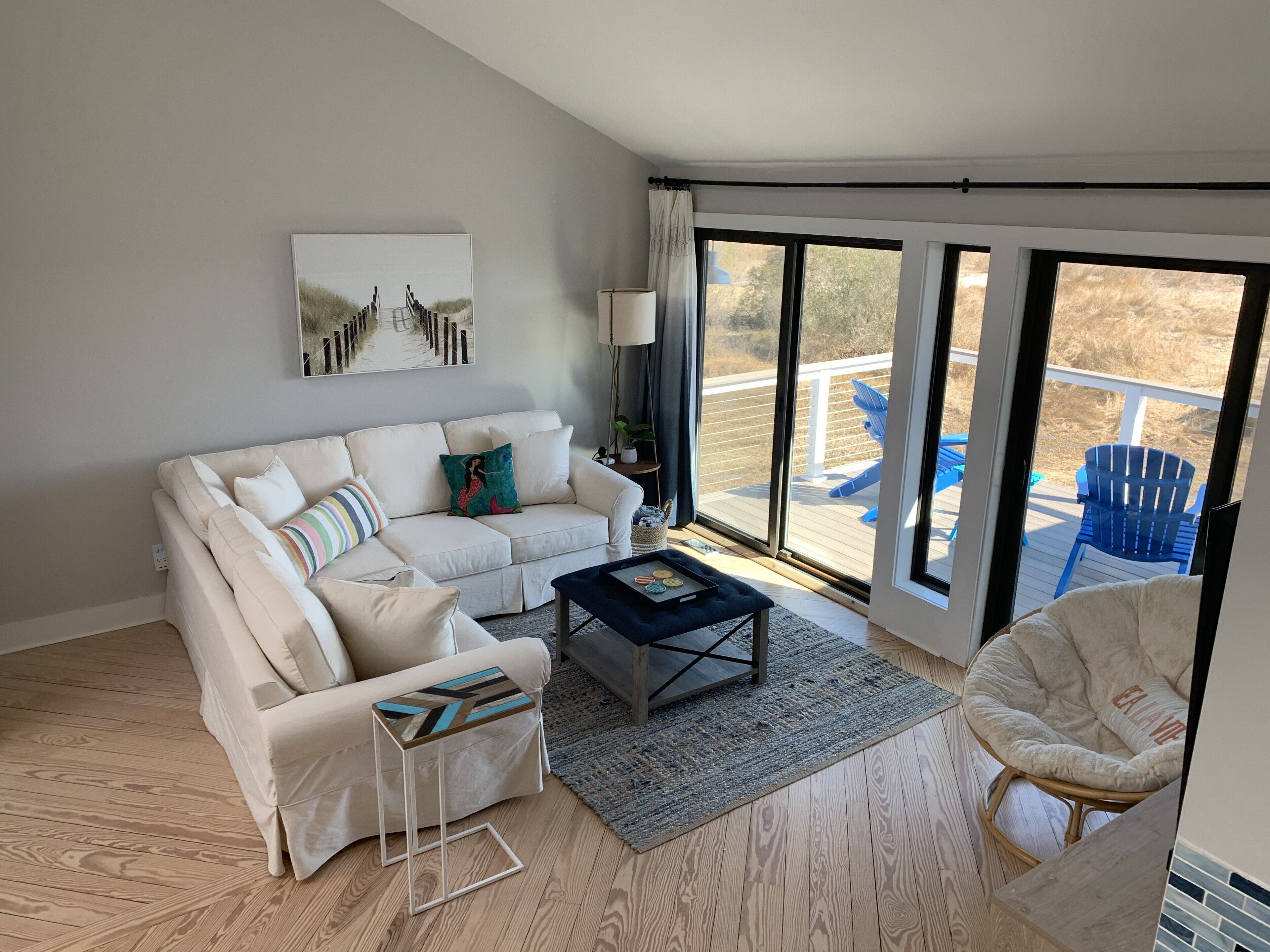 Beachfront Home on Chesapeake Bay - Gwynn’s Island