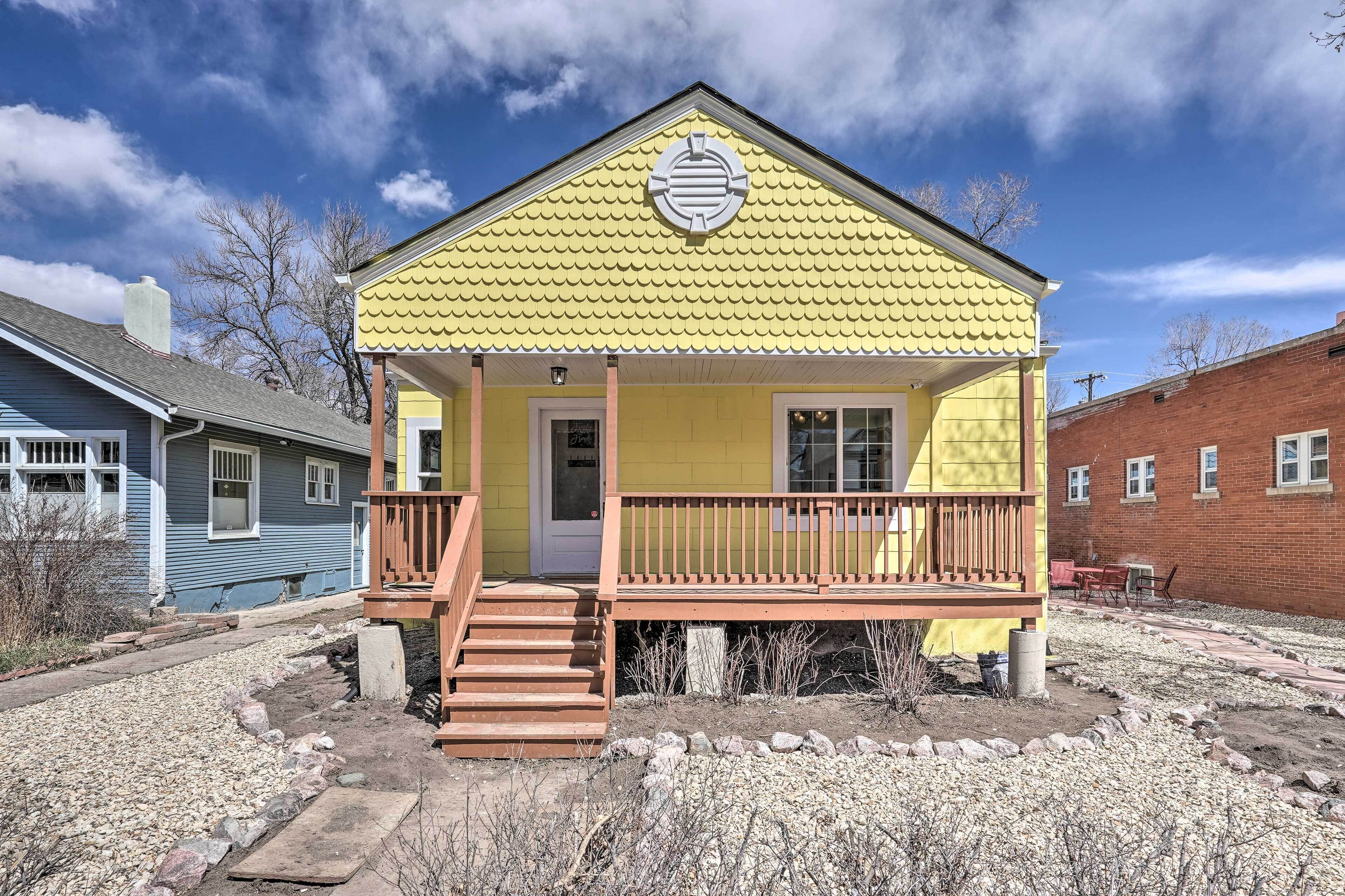Charming Colorado Springs Retreat w/ Hot Tub!
