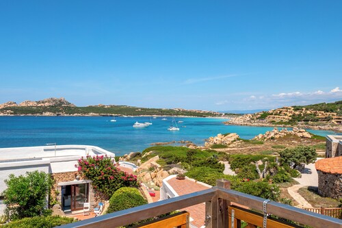 Gemütliche Dachgeschosswohnung "Sul Mare a Santa Teresa" mit WLAN, Meerblick, Terrasse