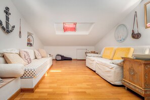 Télévision, chaîne hi-fi