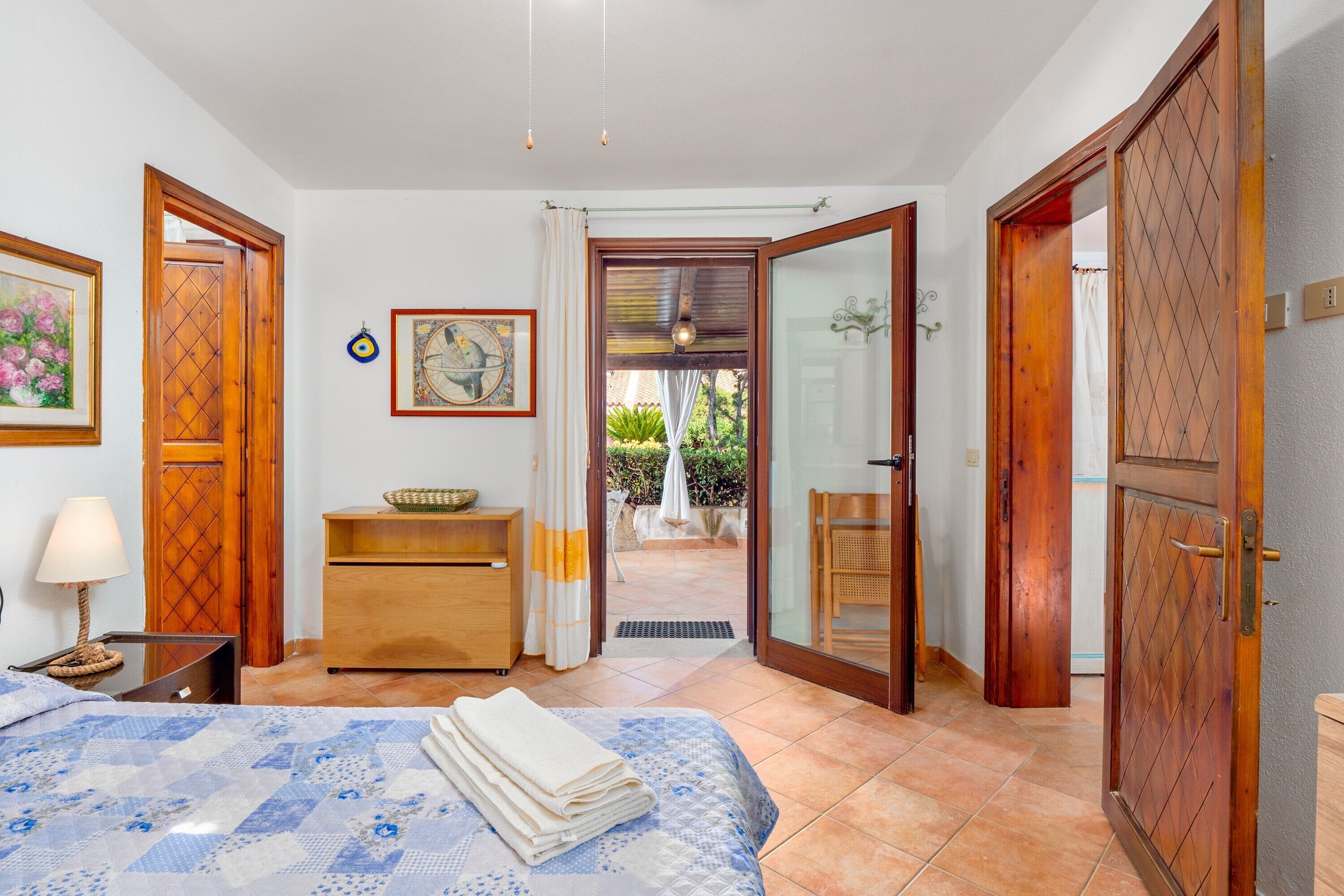 3 bedrooms, iron/ironing board, free WiFi, bed sheets