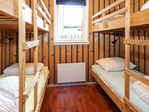 4 bedrooms