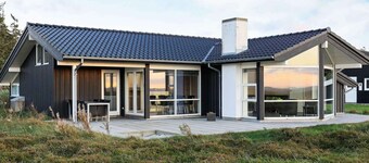 Vibrant Holiday Home in Jutland near Sea