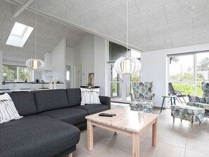 Interior - Spacious Holiday Home in Humble With Beach Nearby (Bindslev)