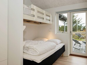 House - Spacious Holiday Home in Humble With Beach Nearby (Bindslev)