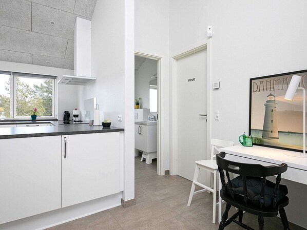 Private kitchen - Spacious Holiday Home in Humble With Beach Nearby (Bindslev)