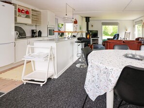 House | Dining - Alluring Holiday Home in Jutland near Sea (Hadsund)