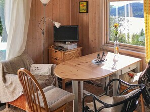 Kjøleskap, kokeplater og kaffetrakter/tekoker