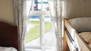 Room - 7 Person Holiday Home in Abelvær (Naeroy)