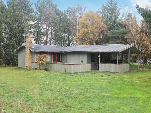 6 Person Holiday Home in Rodby