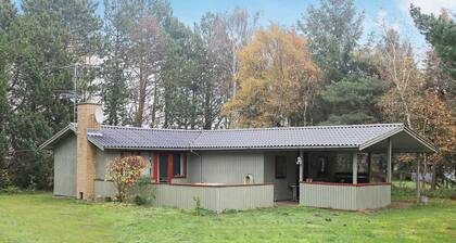 6 Person Holiday Home in Rodby